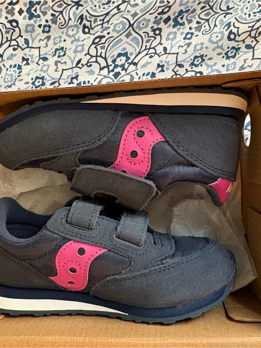 Saucony Navy and Pink Velcro Sneakers - Jazz HL